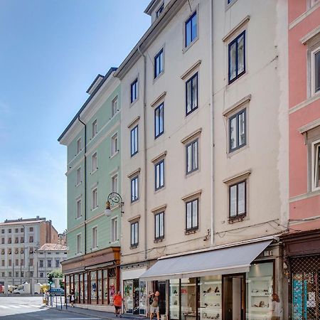La Maison De Trieste Suite Garage Экстерьер фото