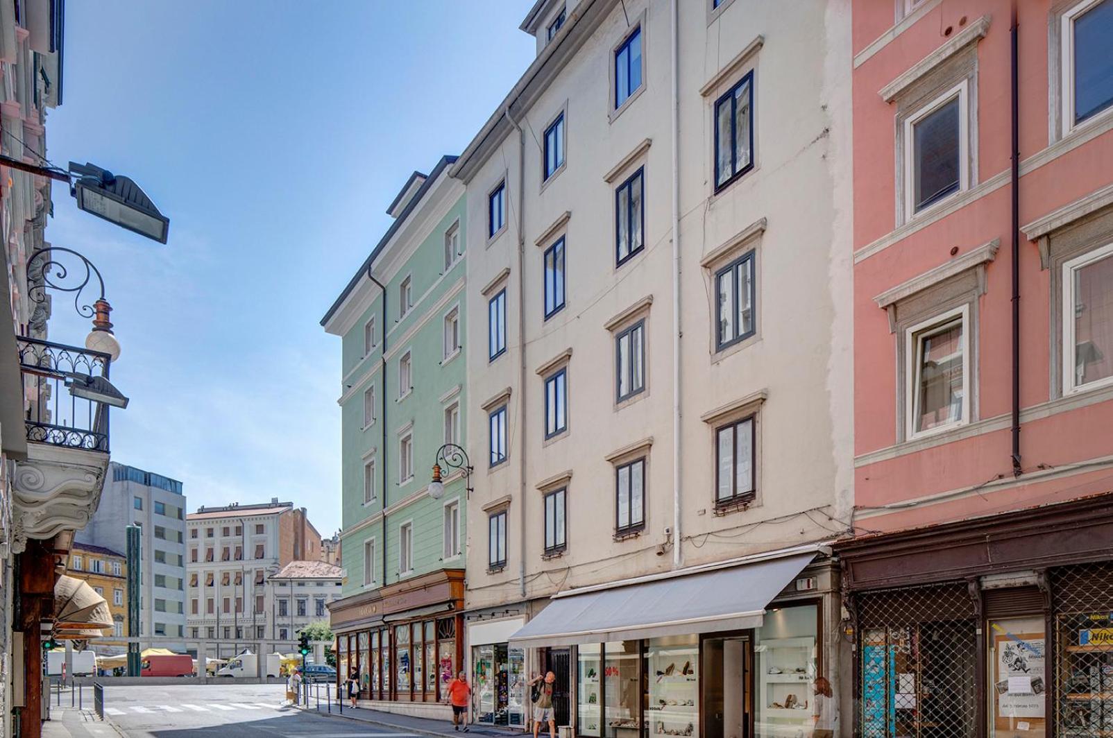 La Maison De Trieste Suite Garage Экстерьер фото